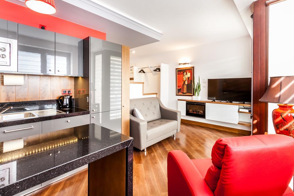 Aparthotel Parkside Old Town 3*